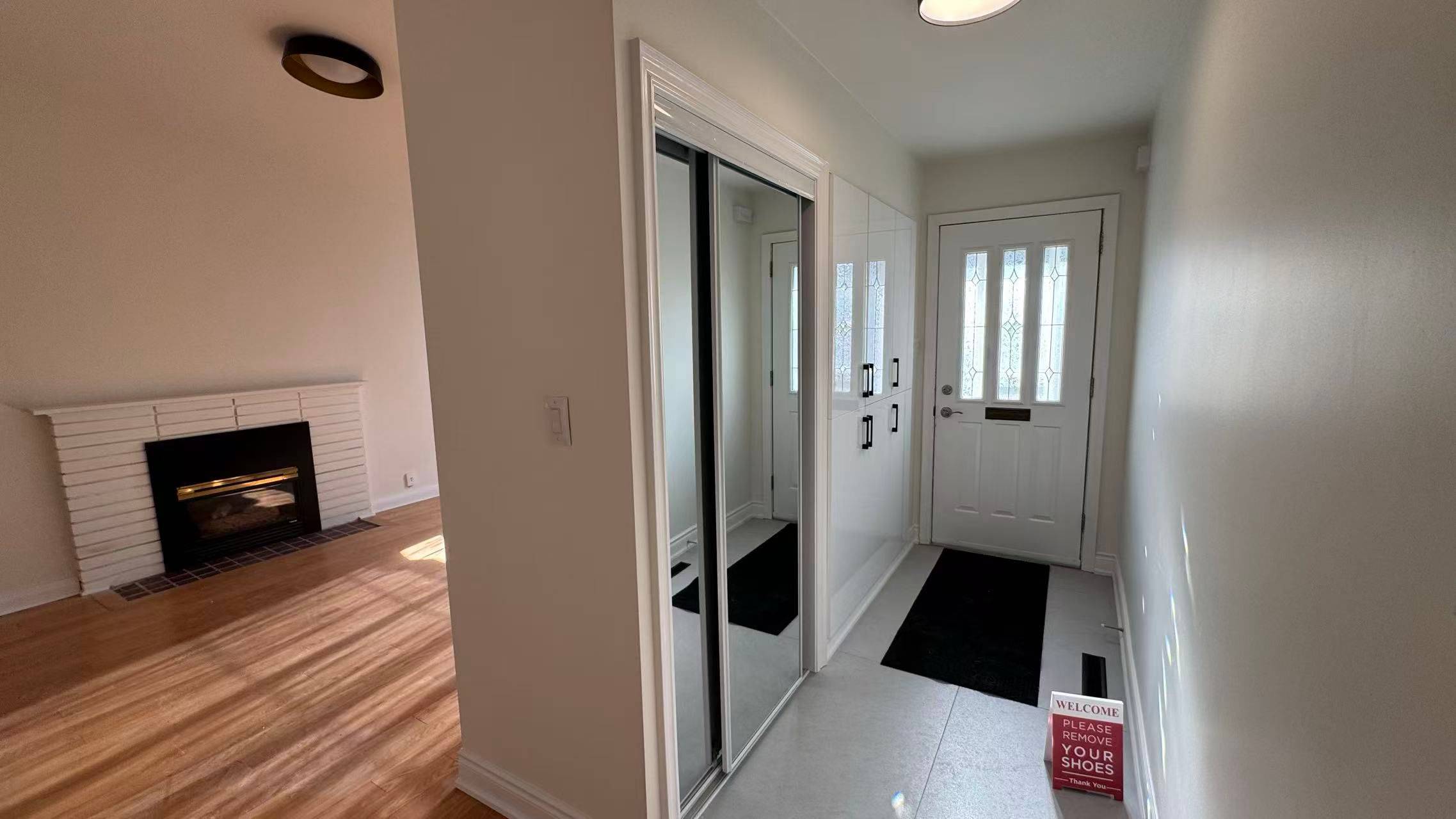 Toronto C13, ON M3C 2E7,66 Paperbirch DR #C