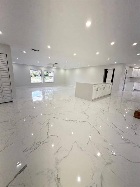 Coral Springs, FL 33065,9900 NW 39th Ct