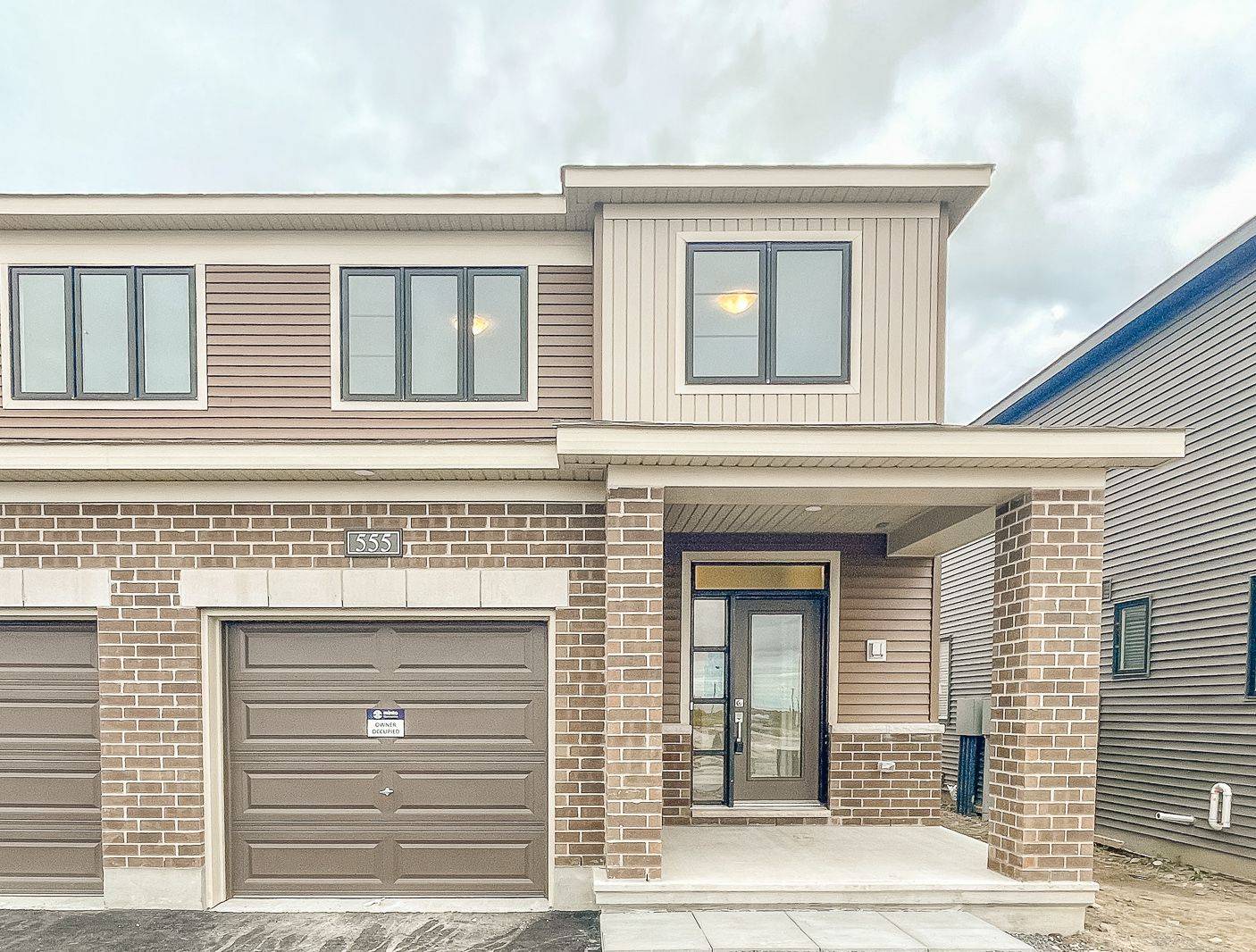Barrhaven, ON K2J 6Y1,555 Aglish Mews
