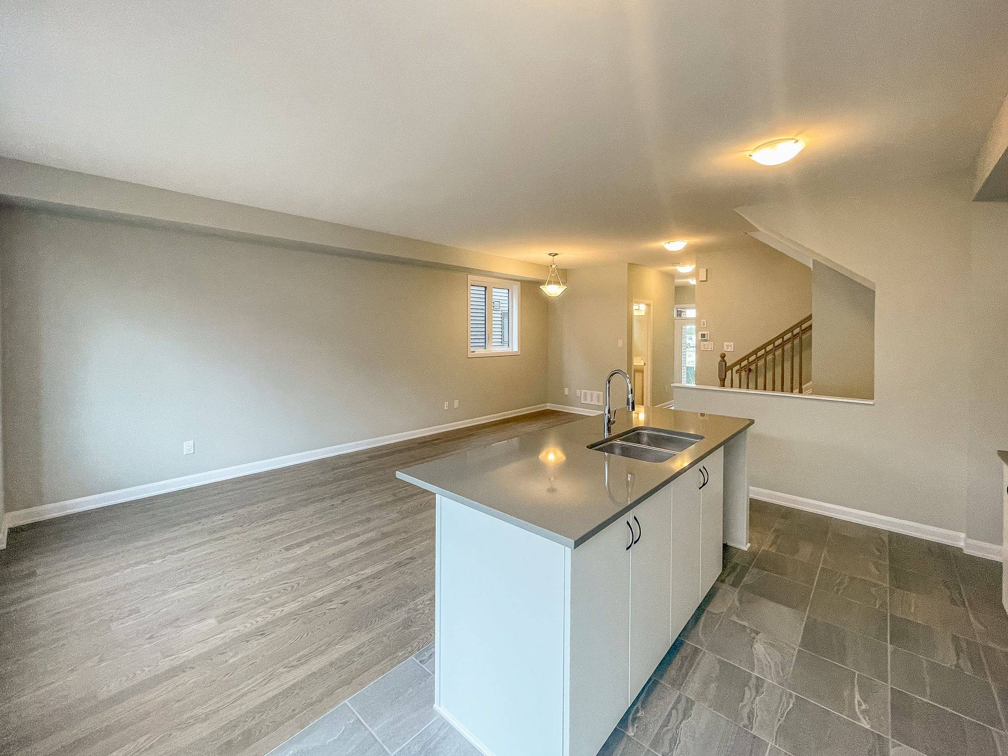 Barrhaven, ON K2J 6Y1,555 Aglish Mews