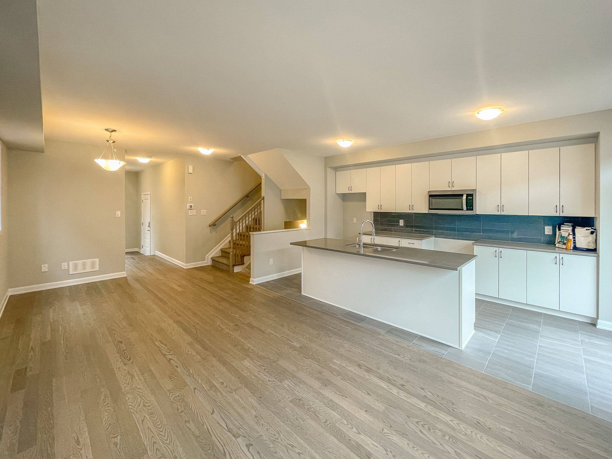 Barrhaven, ON K2J 6Y1,555 Aglish Mews