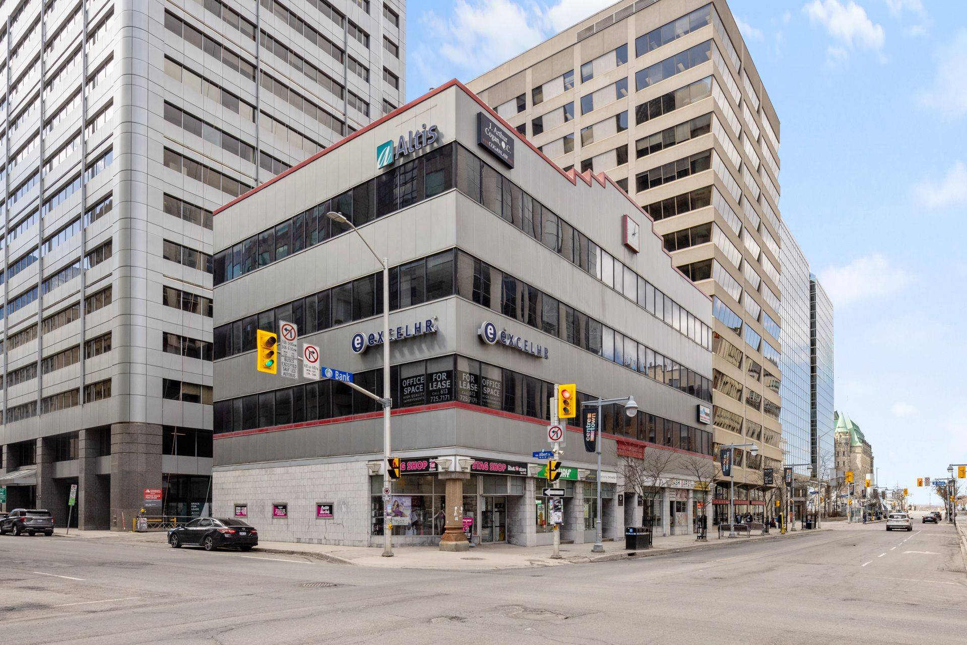 Ottawa Centre, ON K1P 5N4,96 Bank ST #108
