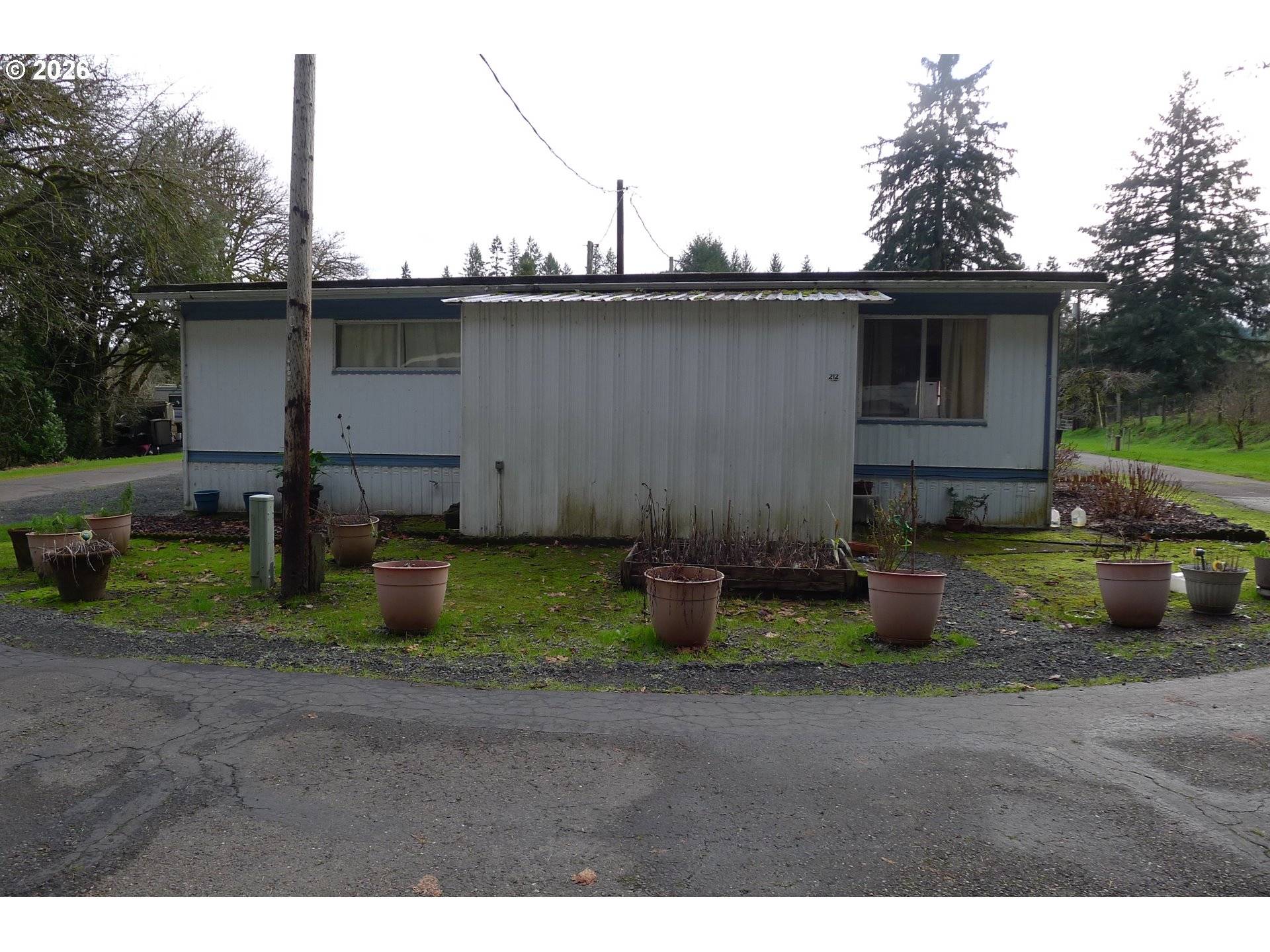 Elkton, OR 97436,212 WOODPECKER LN