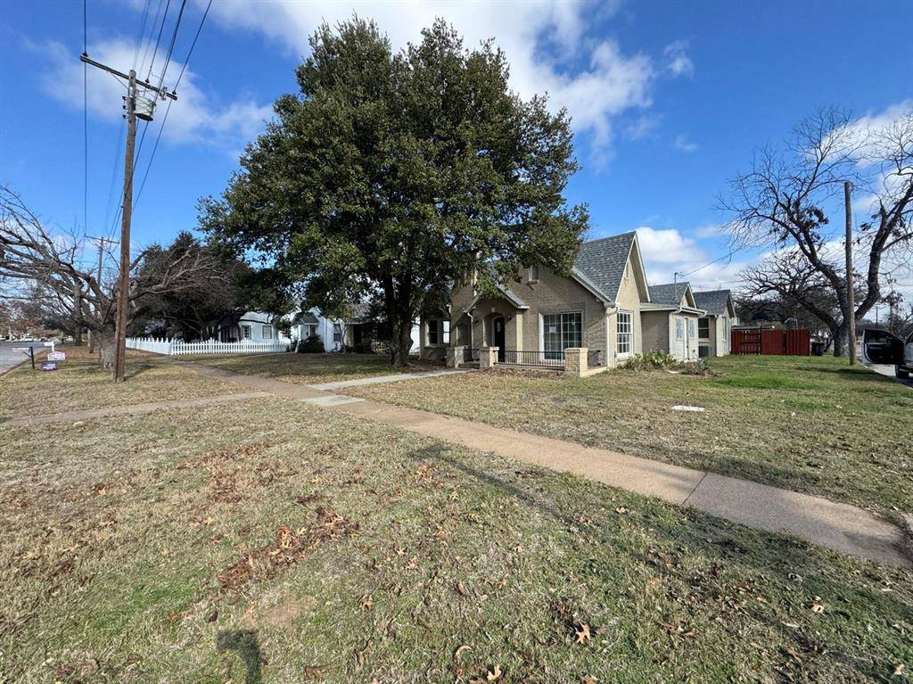 Cleburne, TX 76033,805 Prairie Avenue