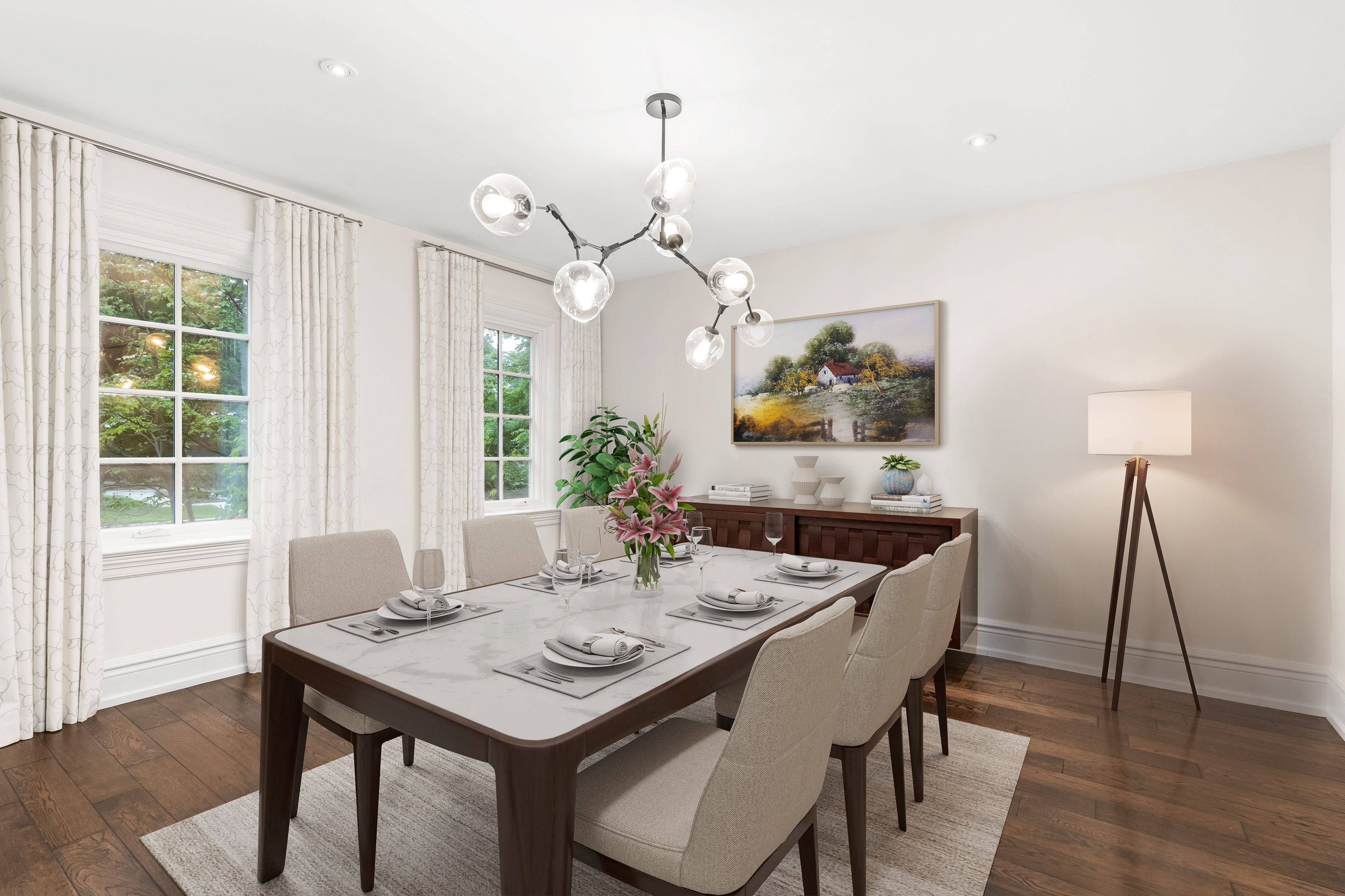 Toronto C04, ON M4N 1R2,26 Buckingham AVE