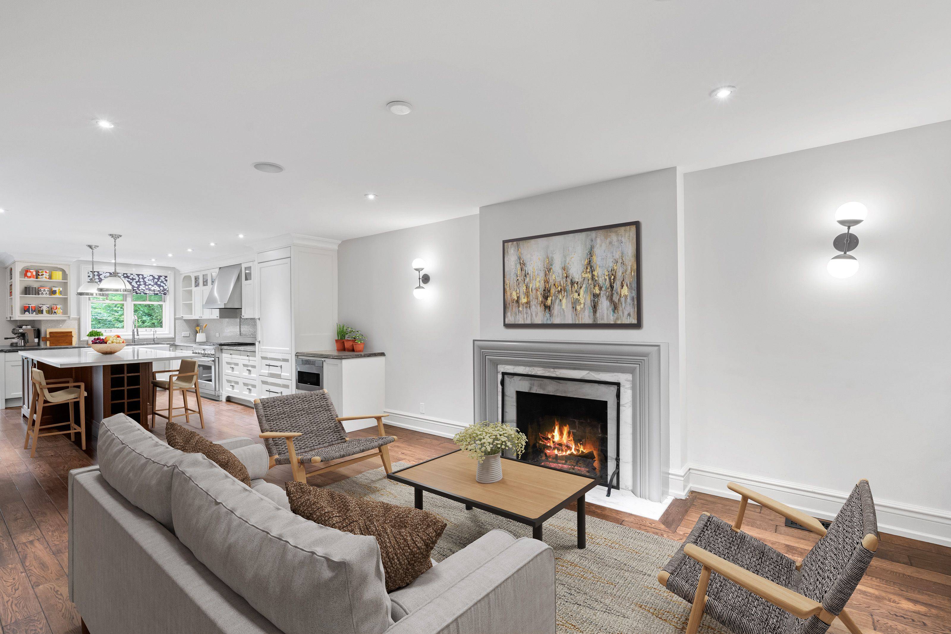 Toronto C04, ON M4N 1R2,26 Buckingham AVE