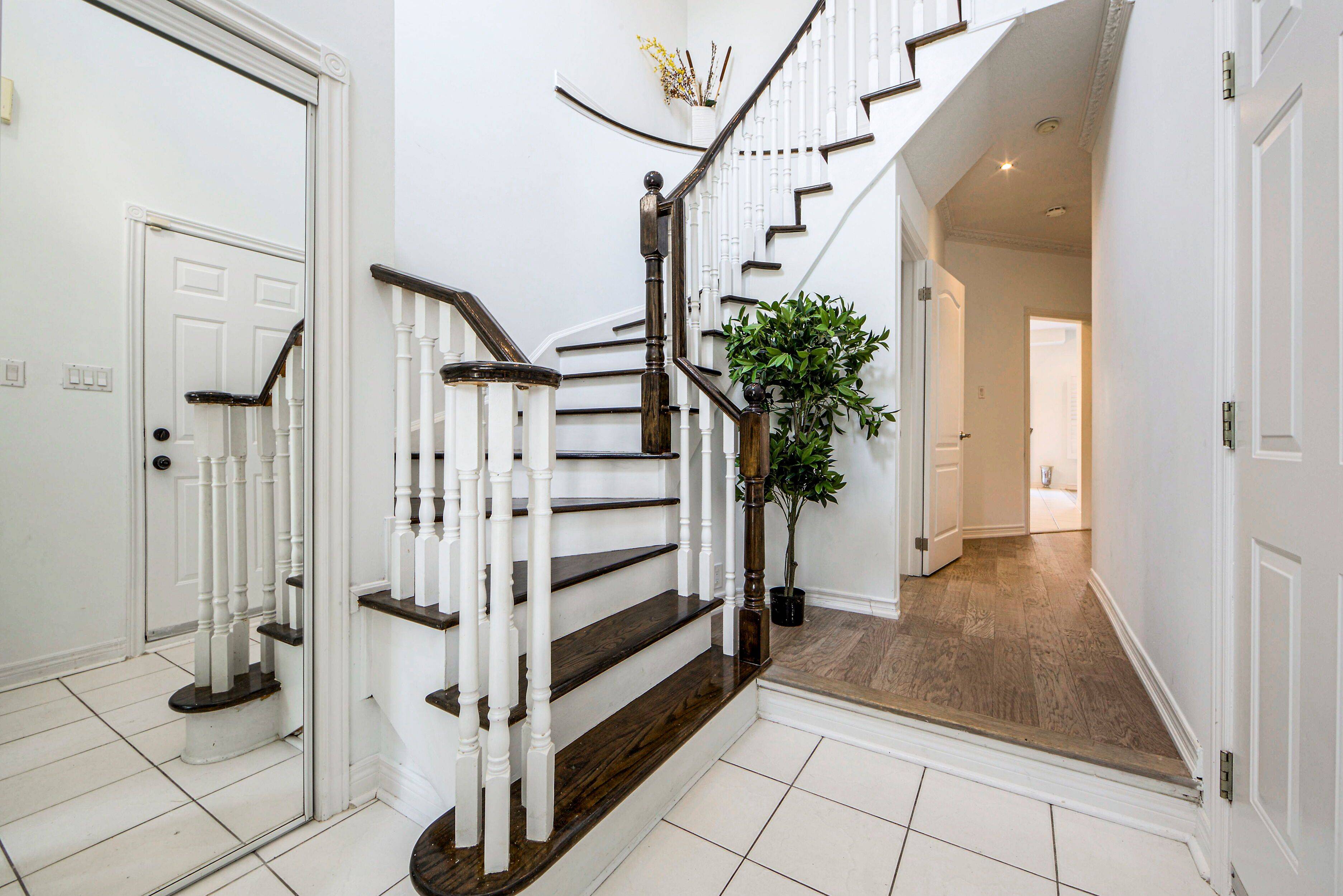 Vaughan, ON L6A 3K8,269 Treasure RD E