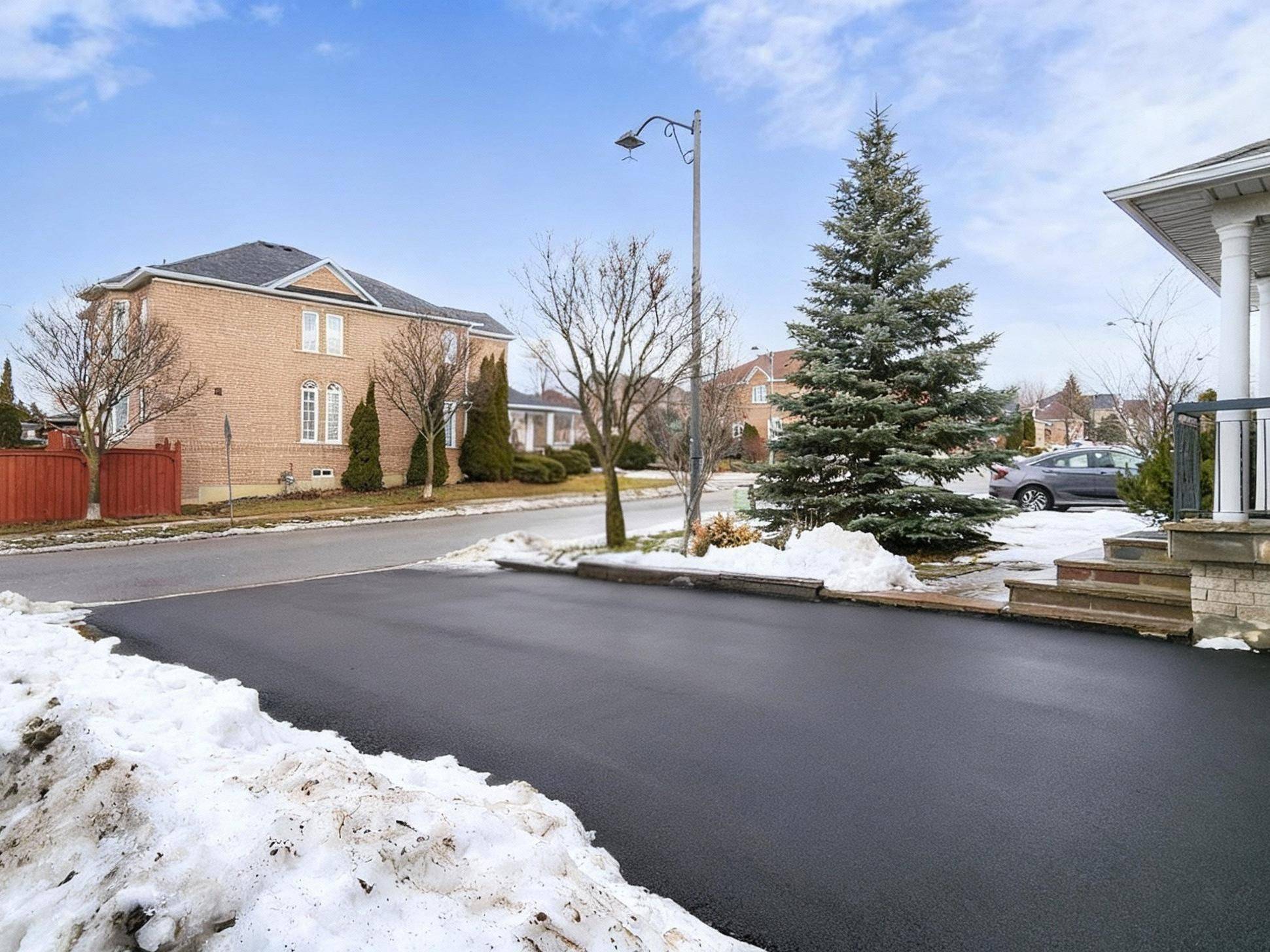 Vaughan, ON L4H 1T5,117 Montebello AVE