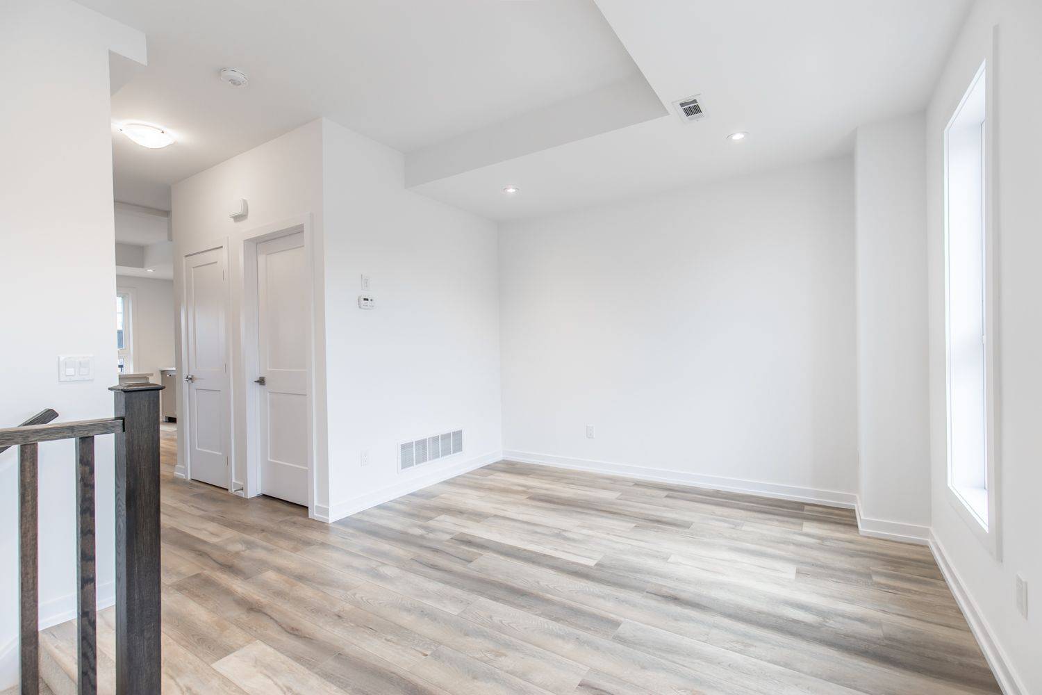 Hamilton, ON L8B 2A9,70 Kenesky DR #4