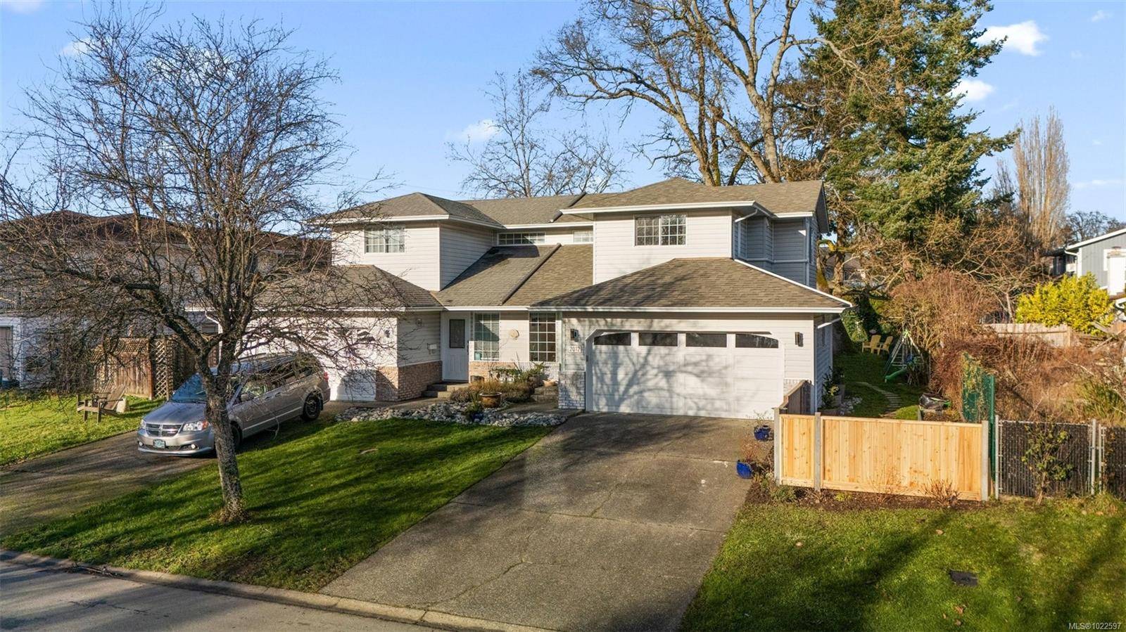 Sidney, BC V8L 4W1,2012 Northbrook Dr