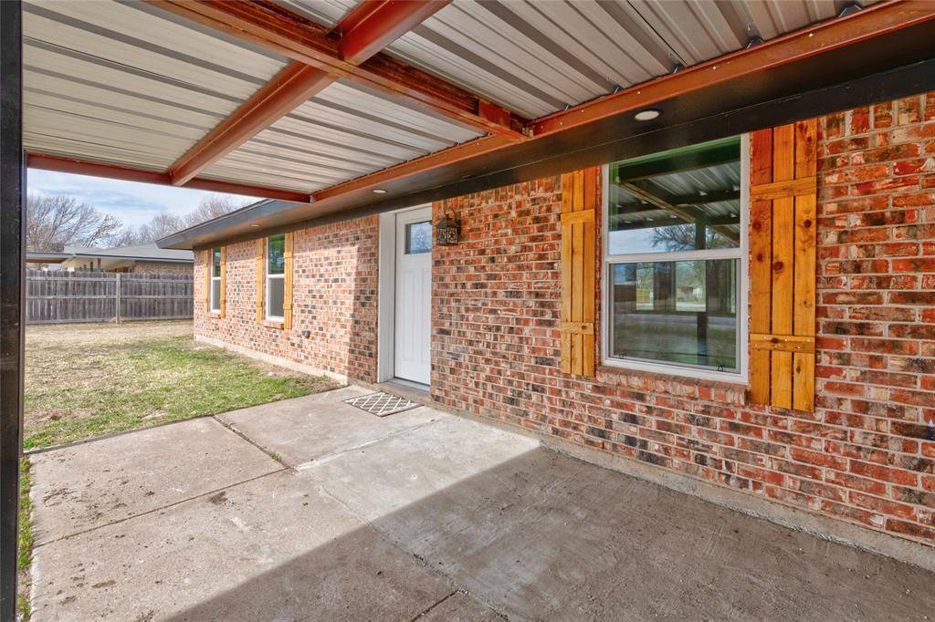 Clyde, TX 79510,214 Sandy Lane