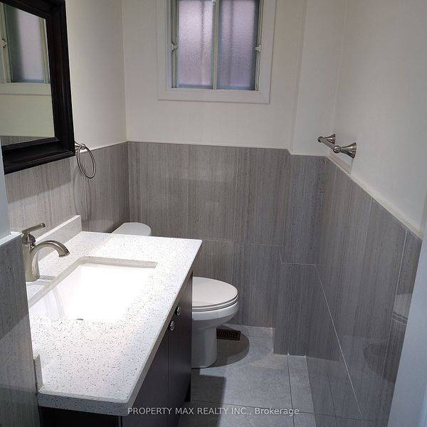 Brampton, ON L6V 3Y1,246 Simmons BLVD