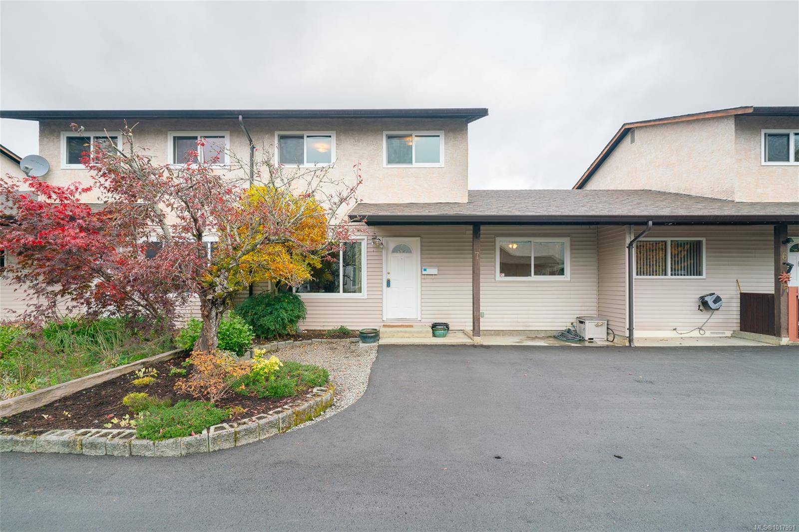 Duncan, BC V9L 2M9,1090 Marchmont Rd #7