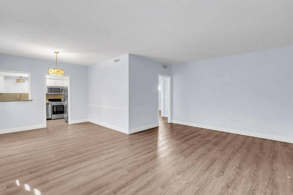 Dallas, TX 75206,6017 E University Boulevard #118