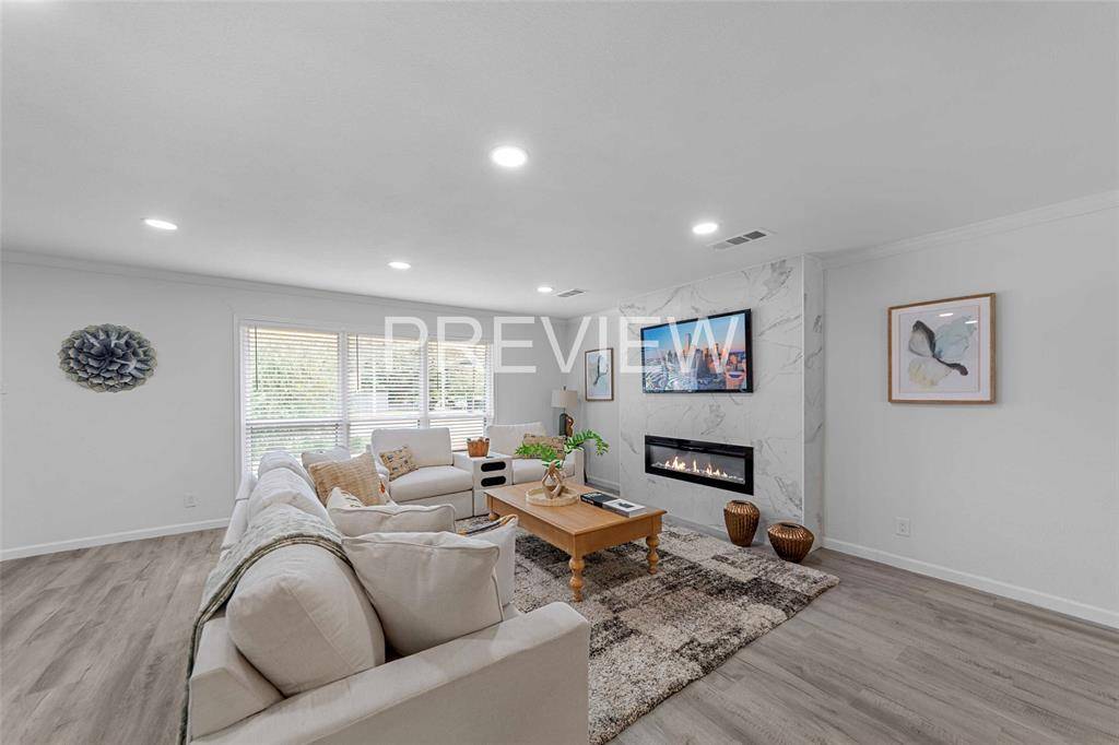 Dallas, TX 75214,7107 E Mockingbird Lane