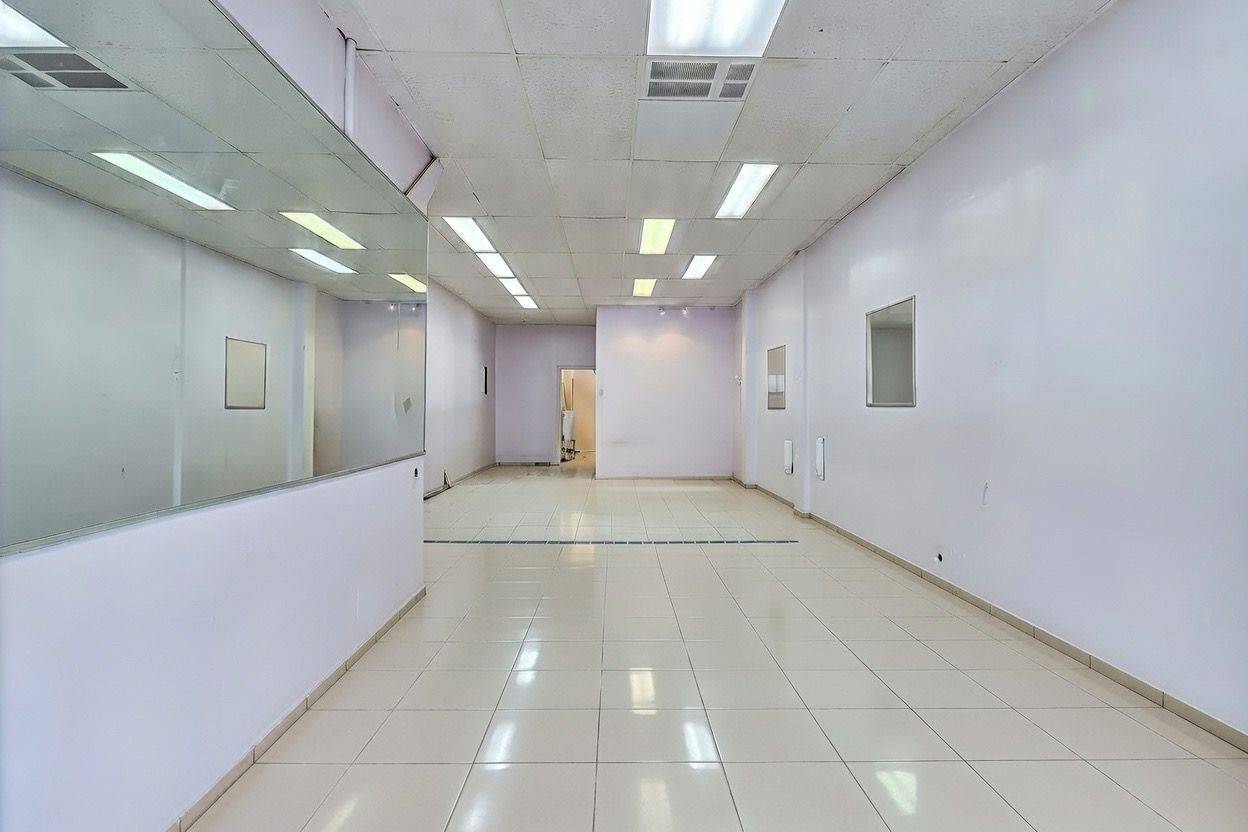 Toronto E03, ON M4B 1N4,2877 St Clair AVE E