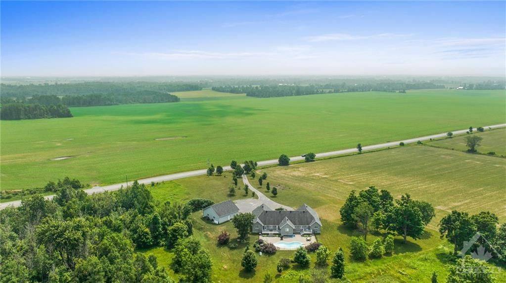 5940 BROPHY DR, Fallowfield Rd South Of Ottawa, ON K0A 2Z0