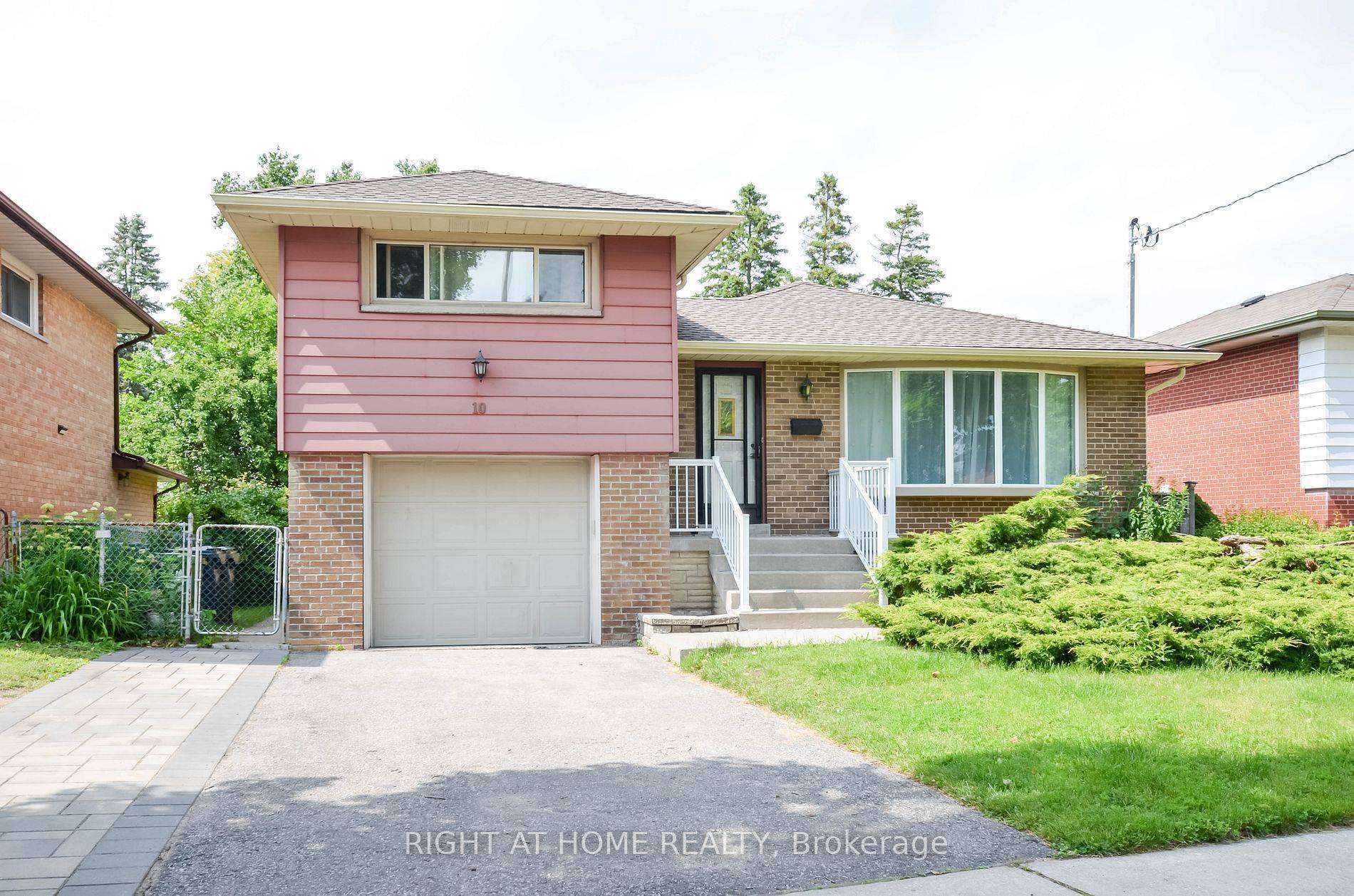 Toronto E05, ON M1T 2E4,10 Amulet ST