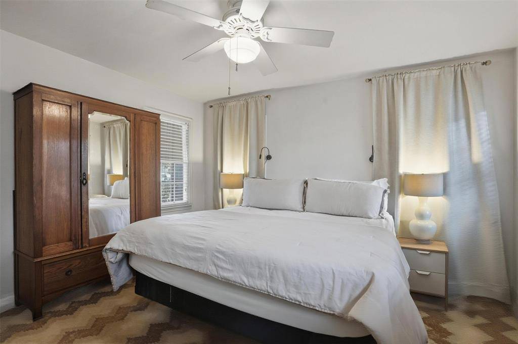 Dallas, TX 75220,9841 Lakemont Drive