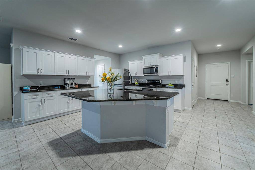 Azle, TX 76020,512 Amory Street