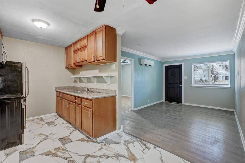 Dallas, TX 75219,3310 Douglas Avenue #B