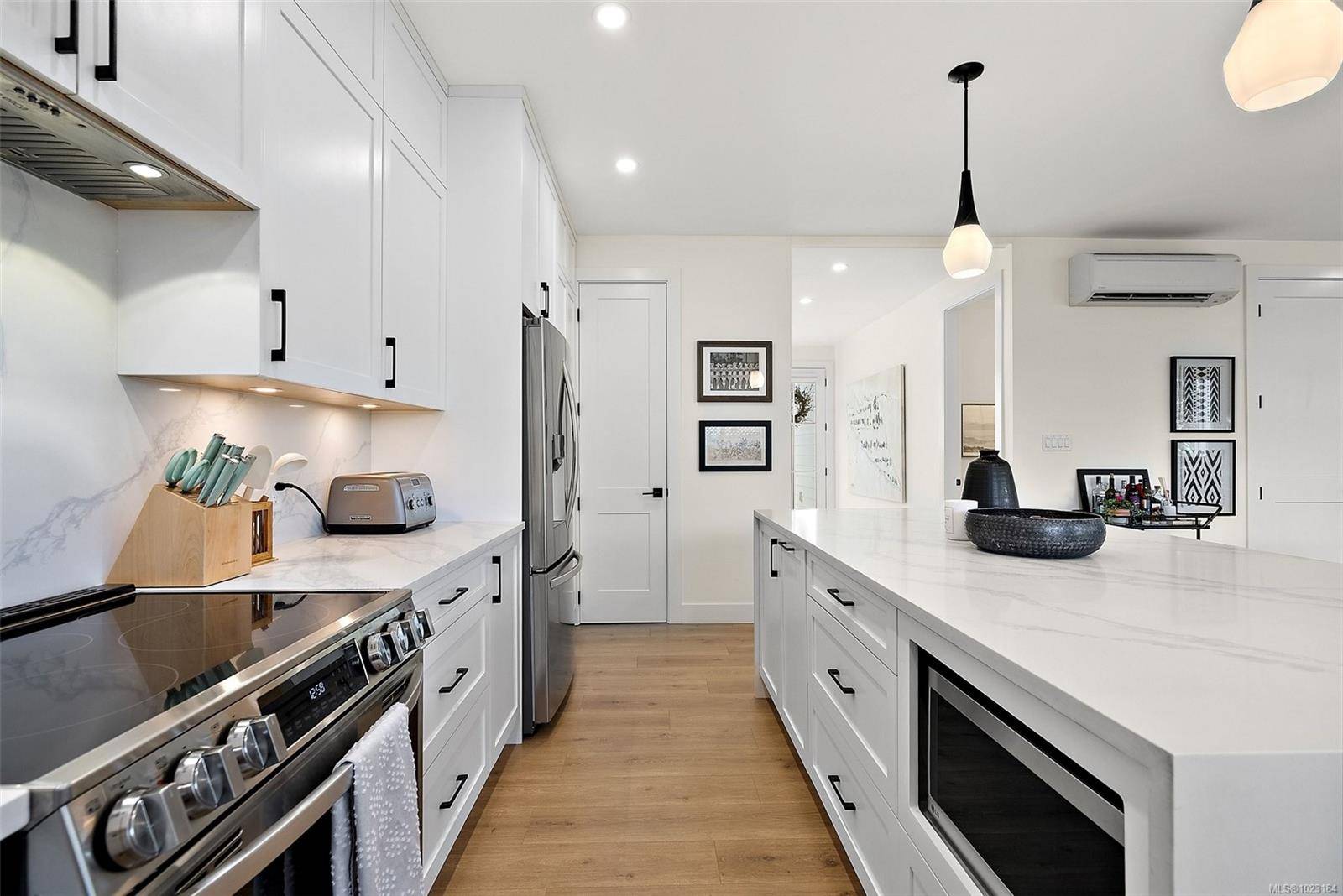 Saanich, BC V8Z 4Y8,4240 Springridge Cres