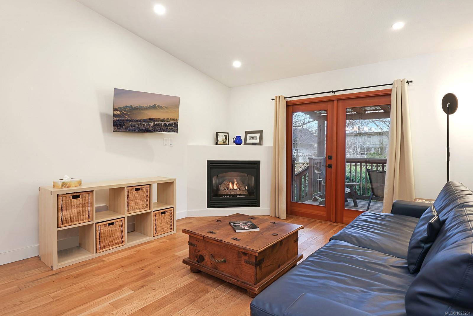 Courtenay, BC V9N 8A5,274 Nim Nim Pl #A