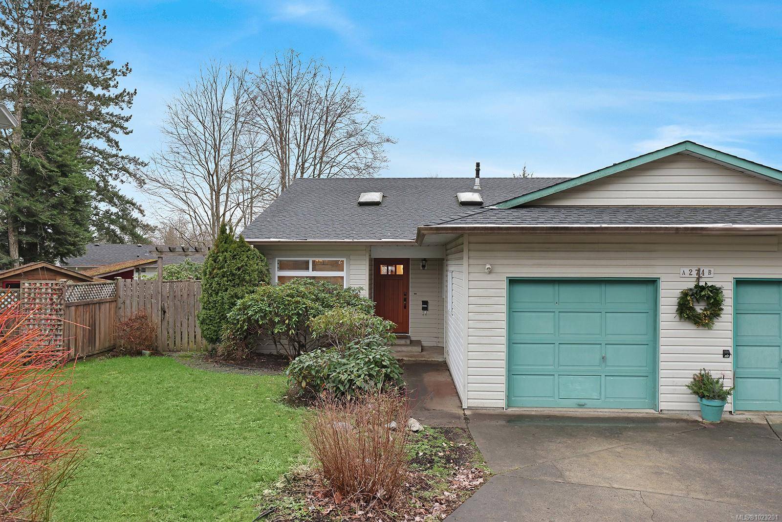 Courtenay, BC V9N 8A5,274 Nim Nim Pl #A