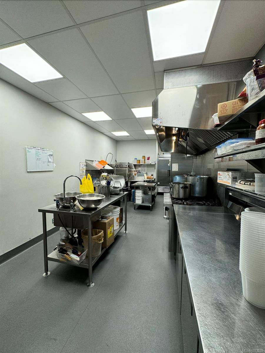 Langford, BC V9B 3Y7,857 Terlane Ave #113