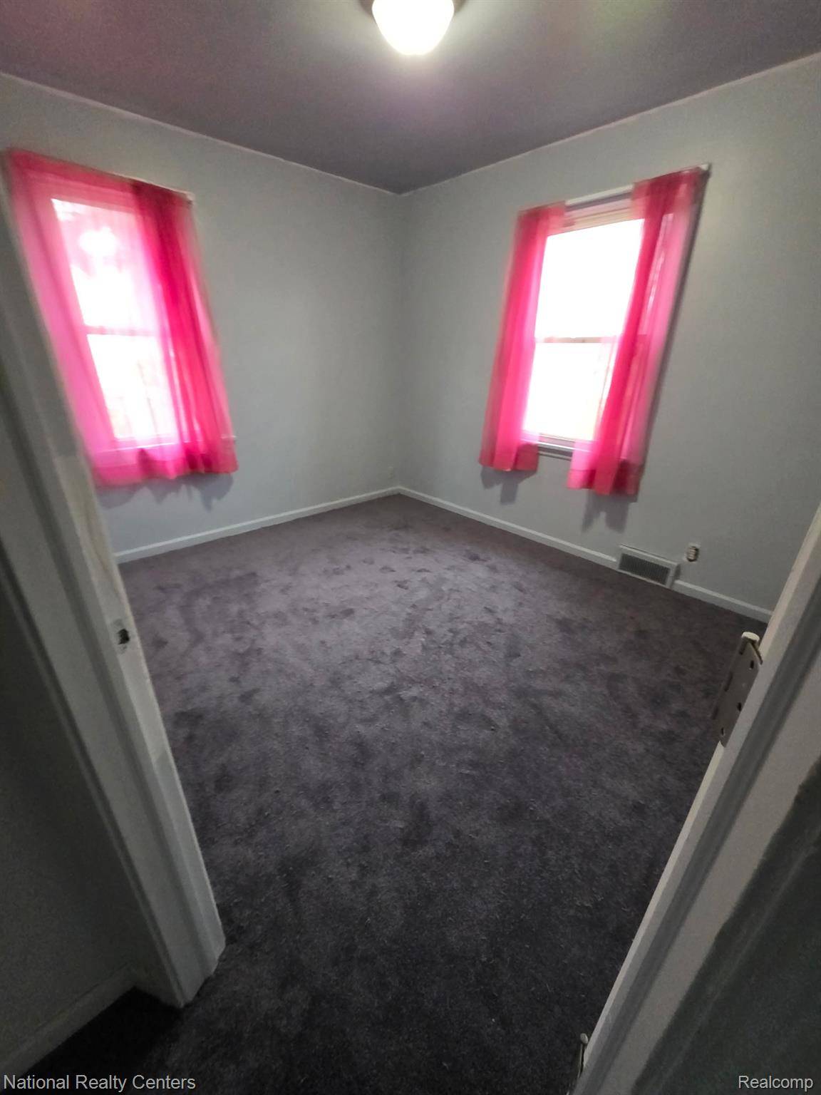 Redford, MI 48240,19919 S Five Points ST S