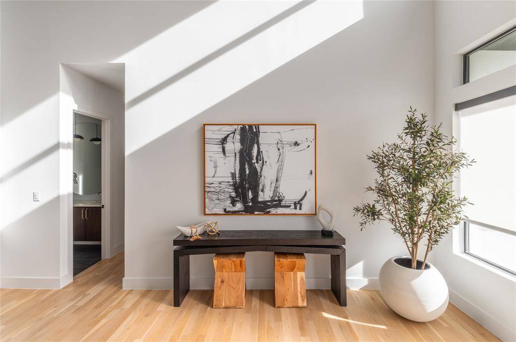 Dallas, TX 75214,6923 Inverness Lane