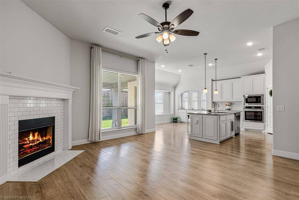 Lavon, TX 75166,326 W Autumn Hill Bluff