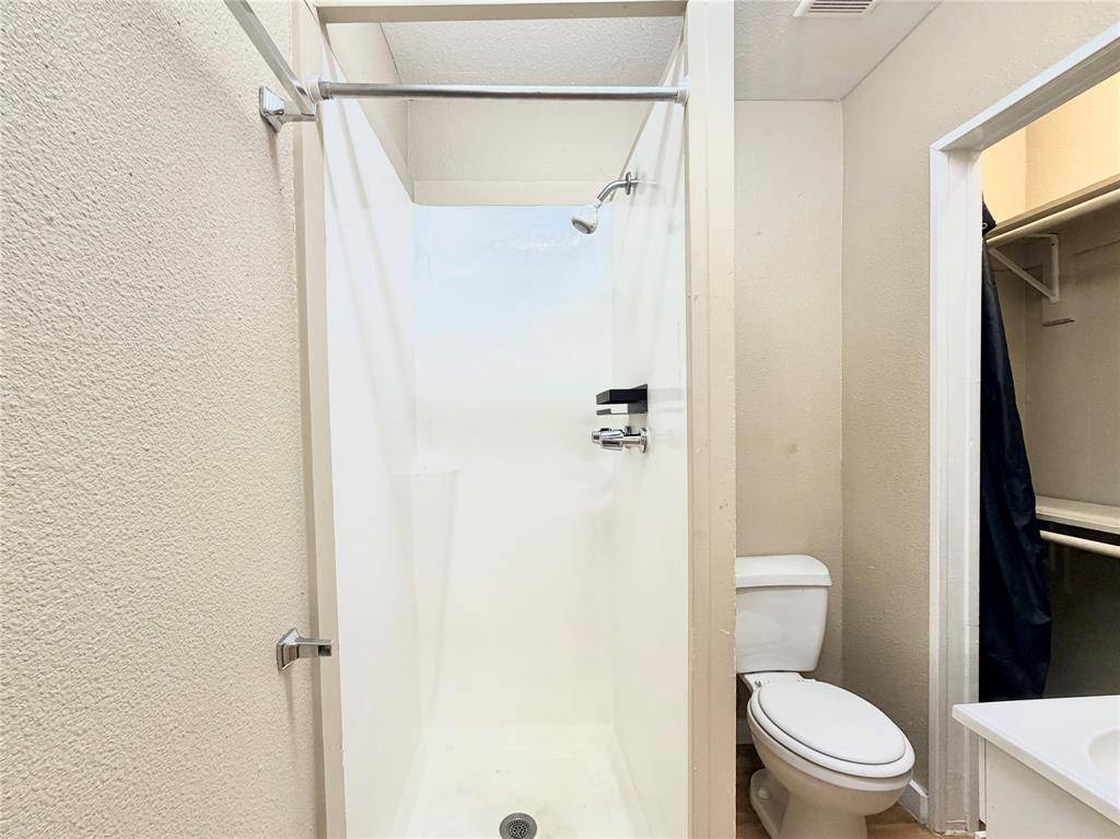 Denton, TX 76201,1002 Gregg #CA Street