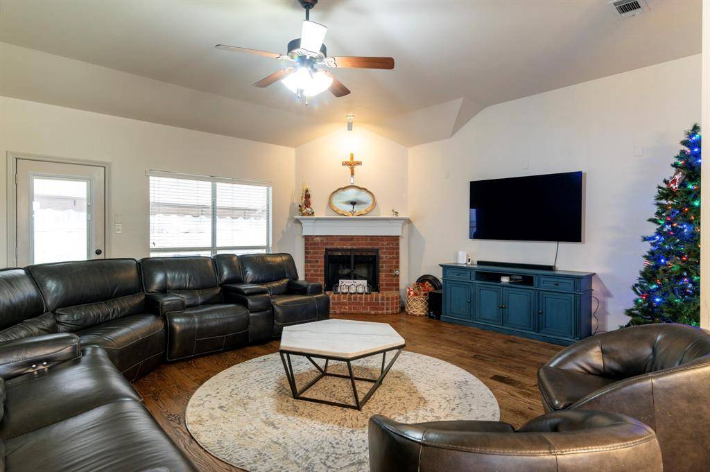 Carrollton, TX 75010,1849 Carver Drive