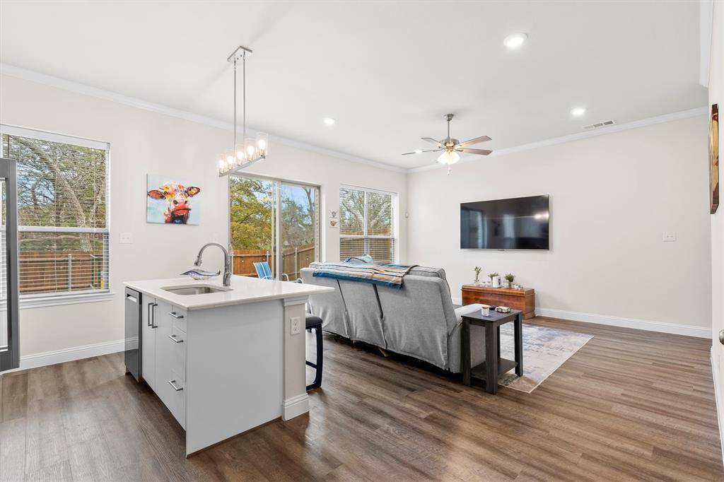 Dallas, TX 75227,6329 Mason Court