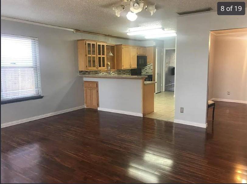 Arlington, TX 76018,210 Nettletree Street