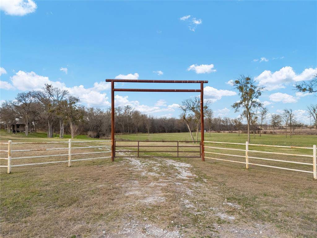 Mart, TX 76664,7546 W HWY 164