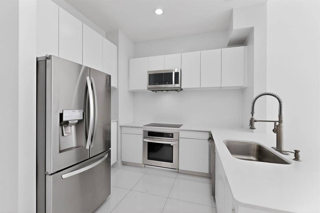 Dallas, TX 75219,4414 Cedar Springs Road #325