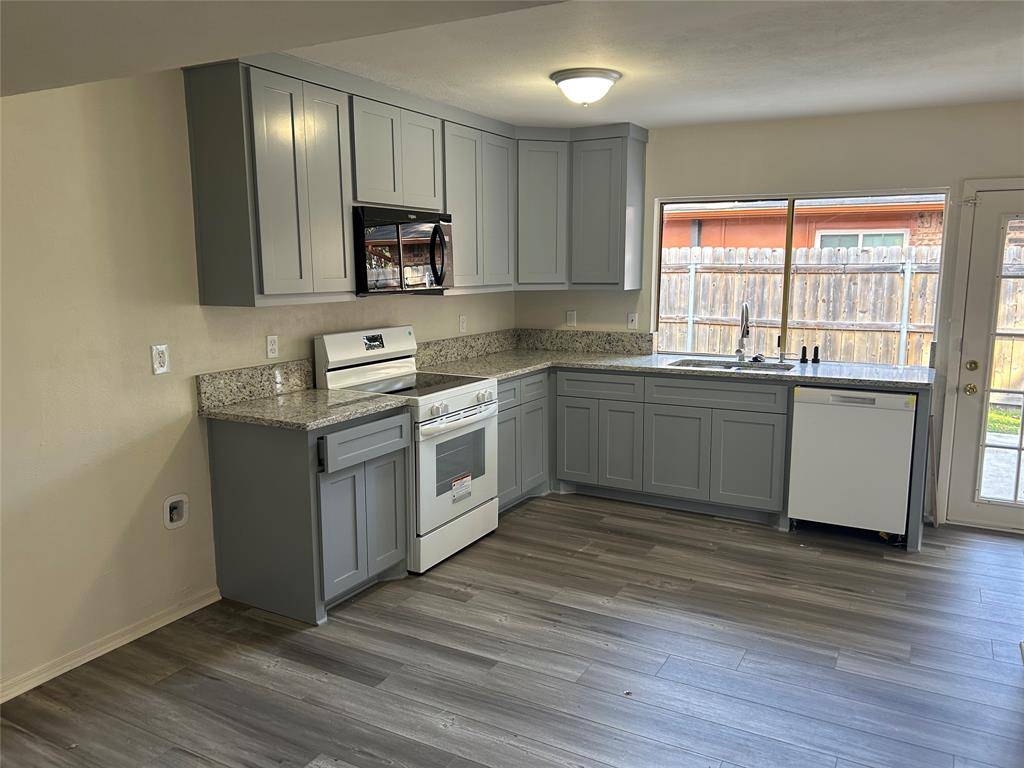 Garland, TX 75043,2617 Ashglen Drive