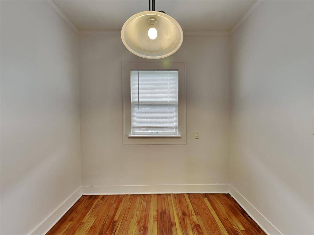 Fort Worth, TX 76107,3333 W 6th Street