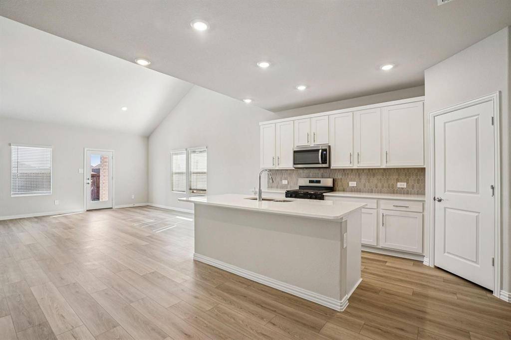 Mckinney, TX 75069,411 Midnight Oak Drive