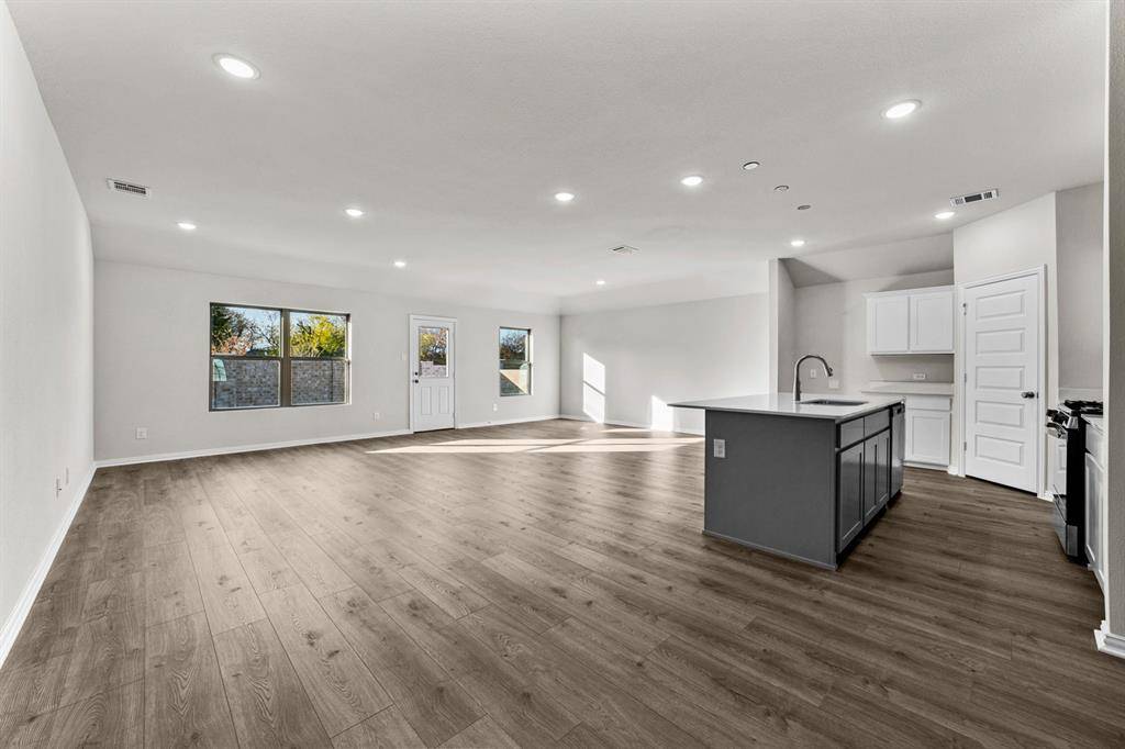 Van Alstyne, TX 75495,555 Forest Haven Drive