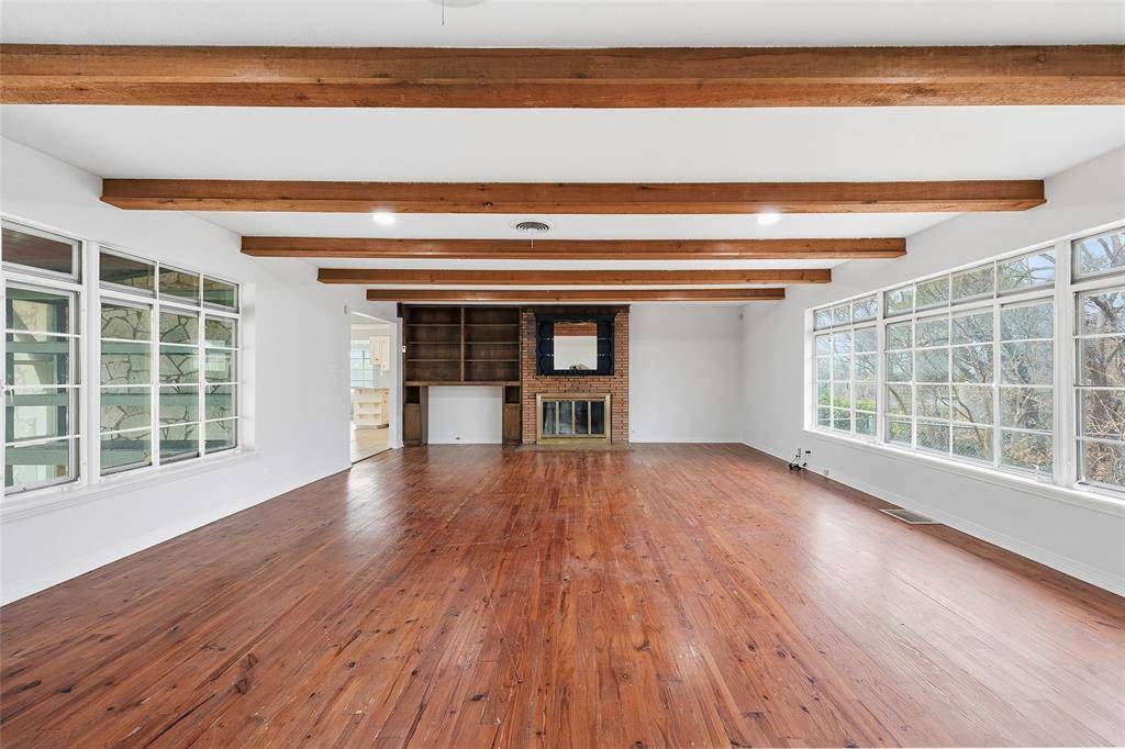 Fort Worth, TX 76111,1901 Bluebird Avenue