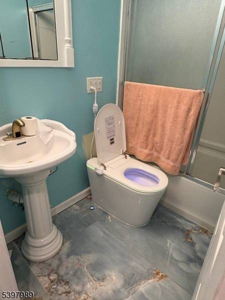 Moonachie Boro, NJ 07074,21 Helen