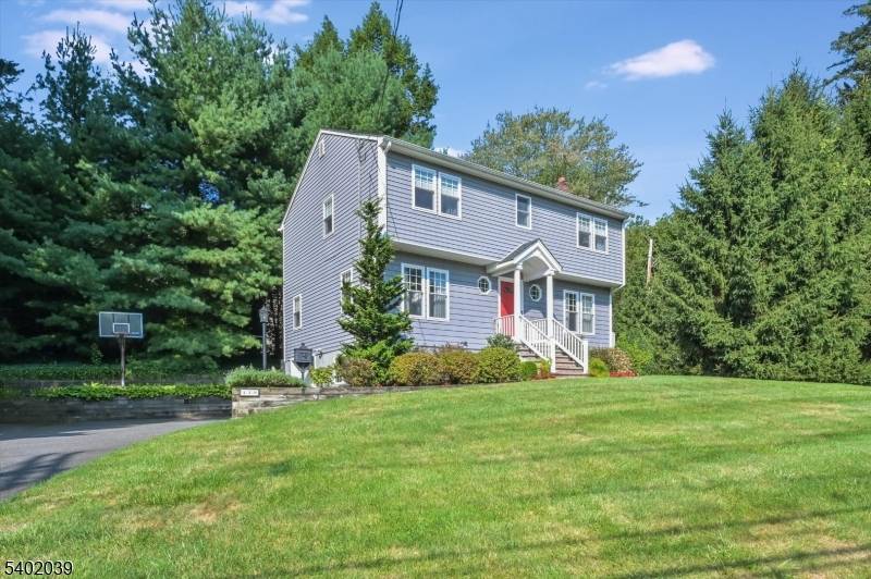 Glen Rock Boro, NJ 07452,418 Prospect St