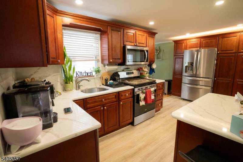 Pequannock Twp., NJ 07444,22 Greendale Ave