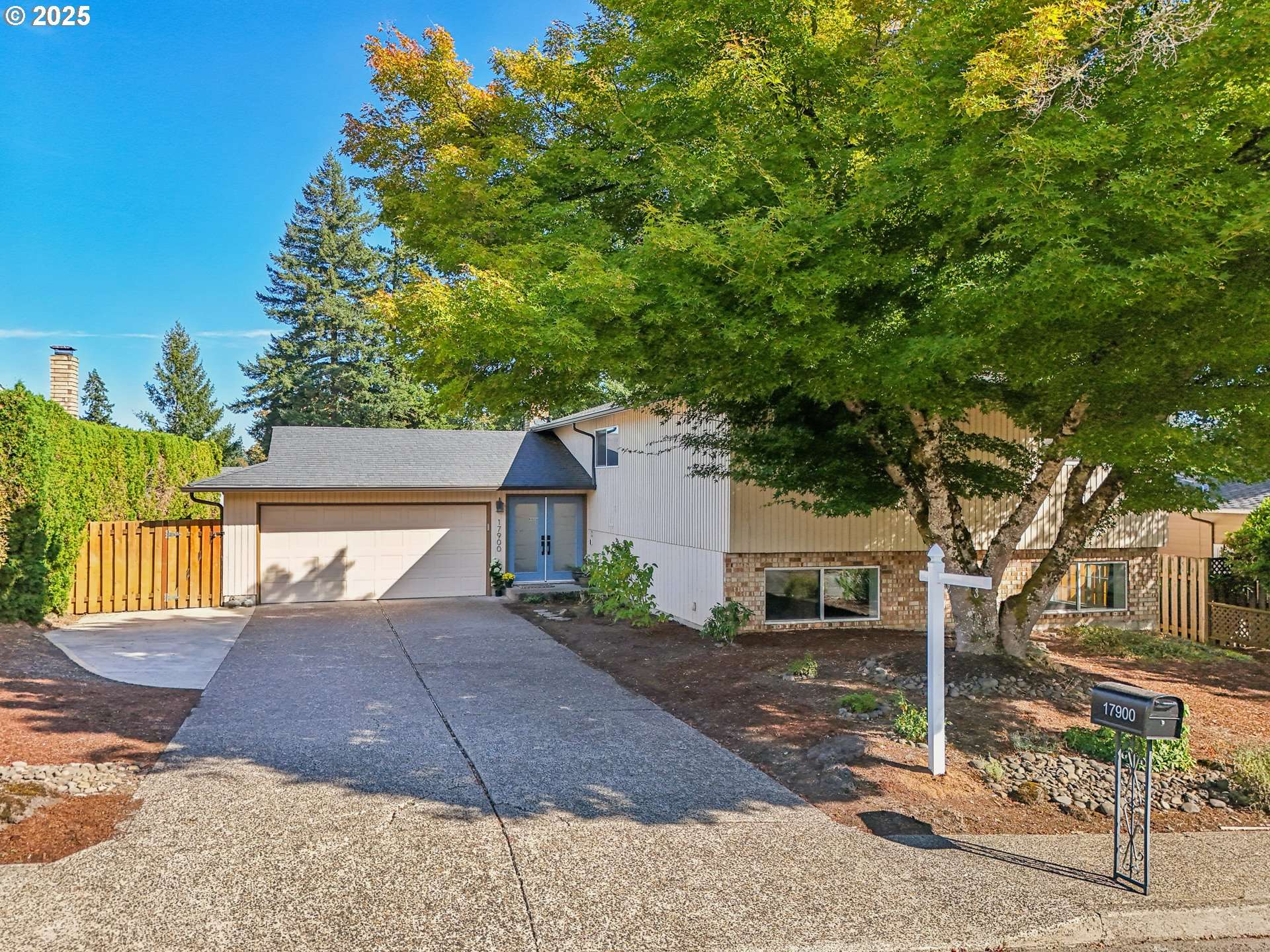 Gladstone, OR 97027,17900 MONTICELLO DR