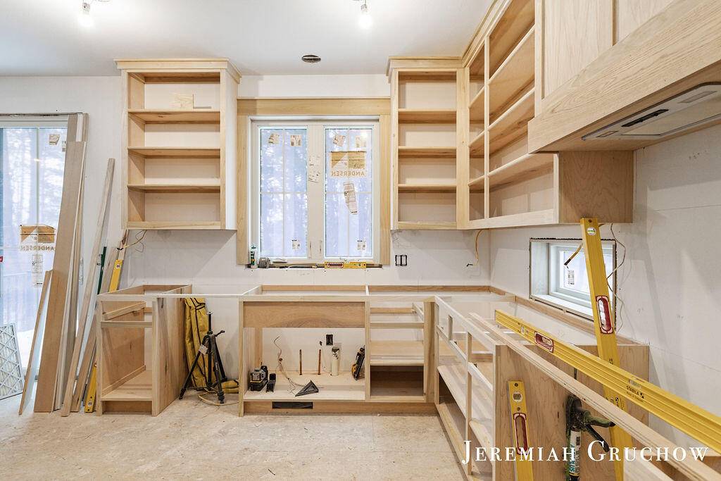 Kentwood, MI 49546,2160 Engleside AVE SE