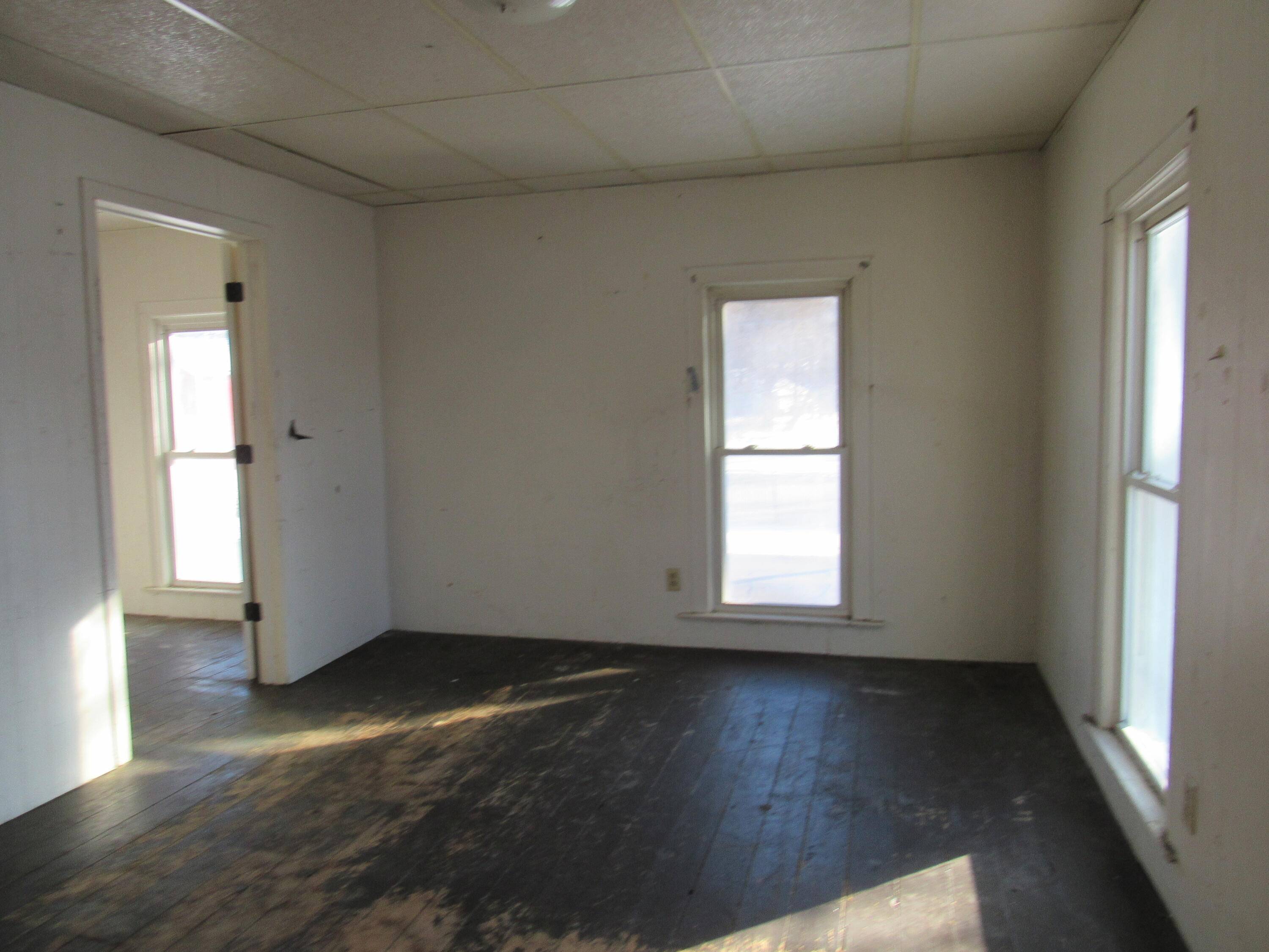 Ionia, MI 48846,130 W Riverside DR