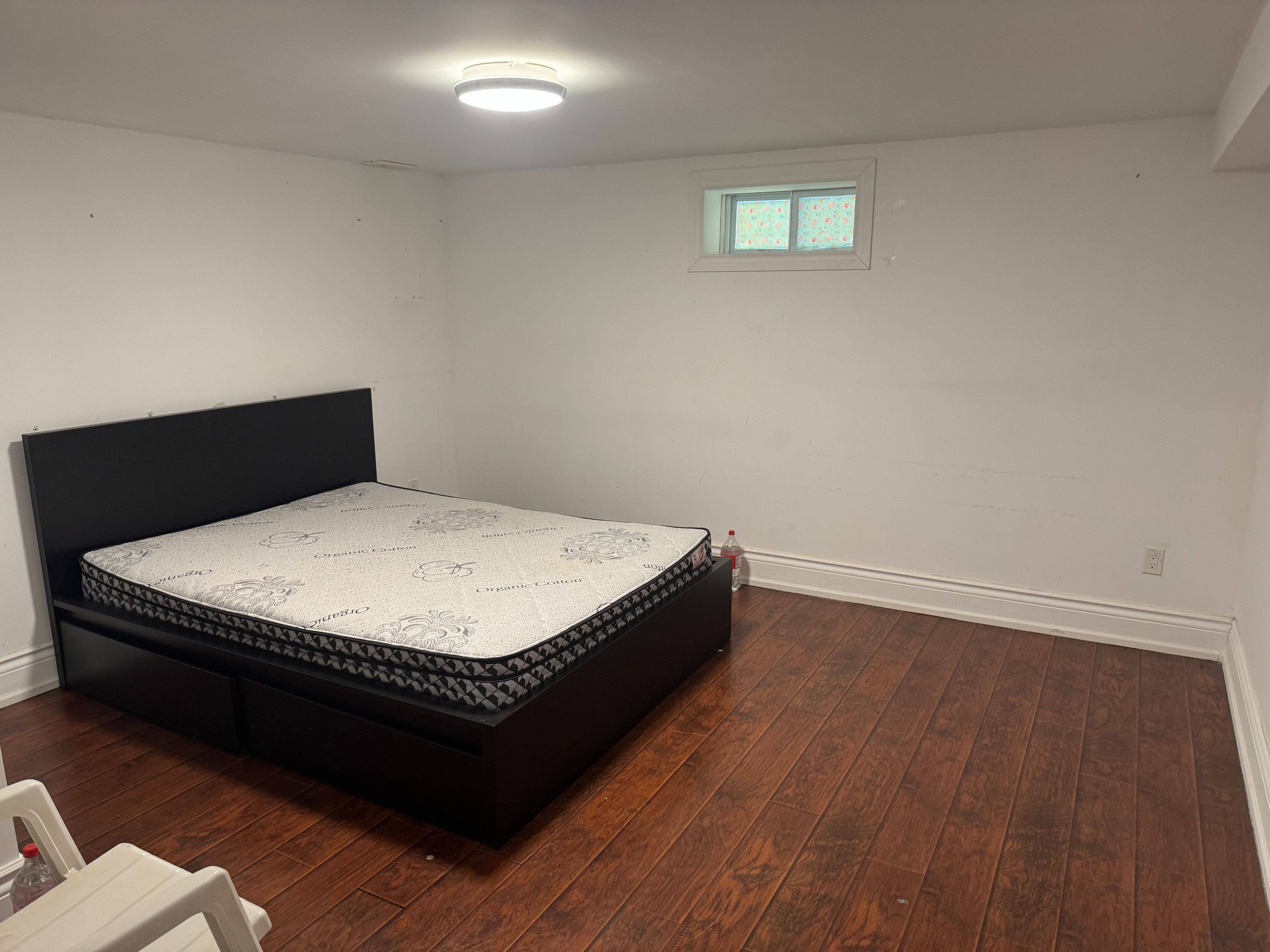 Toronto C07, ON M2R 2Y4,14 Robson PL W